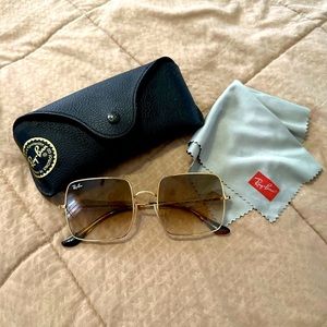 EUC Ray- Ban RB1971 Square Sunglasses